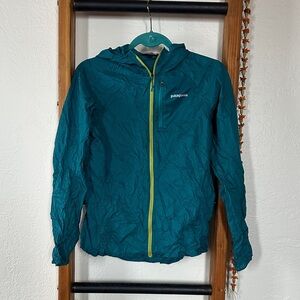 Patagonia Women's Teal Raincoat with Hood, small